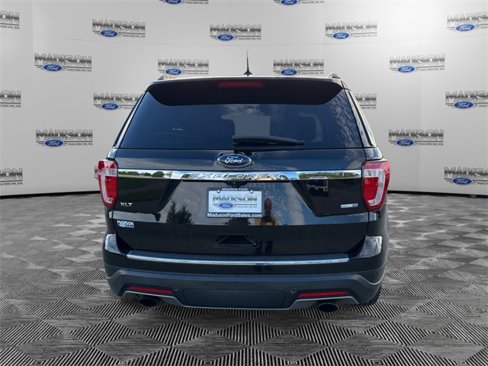 Used 2018 Ford Explorer XLT w/ Equipment Group 202A image 4