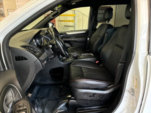Used 2019 Dodge Grand Caravan GT image 14