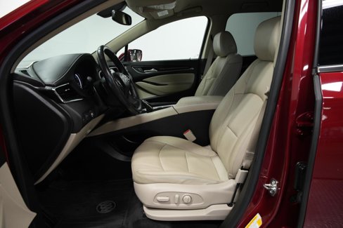 Used 2020 Buick Enclave Essence w/ LPO, Luxury Package image 28