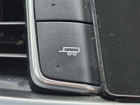 Used 2018 Buick Enclave Avenir w/ Avenir Technology Package image 34