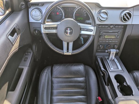 Used 2006 Ford Mustang GT Premium image 17