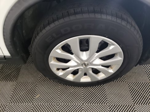 Used 2018 Nissan Rogue S image 6