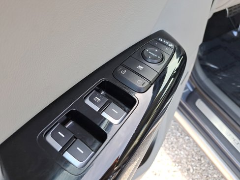 Used 2019 Kia Sportage SX image 16