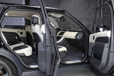 Used 2020 Land Rover Range Rover Sport HST image 20