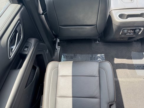 Used 2021 Chevrolet Tahoe High Country w/ Premium Package image 21