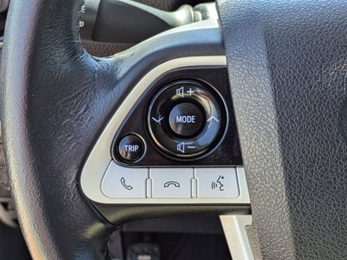 Used 2017 Toyota Prius Prime Premium image 23