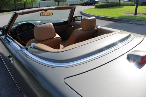 Used 1987 Mercedes-Benz 560 SL image 16