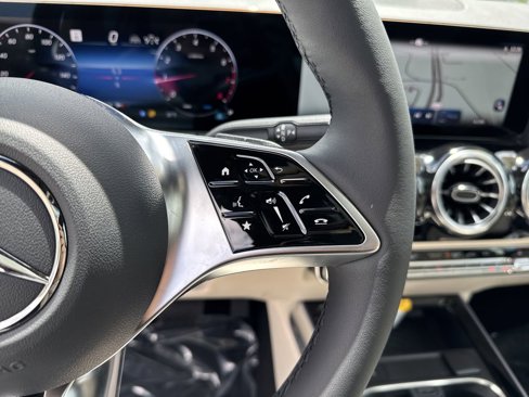 New 2026 Mercedes-Benz GLA 250 4MATIC image 23