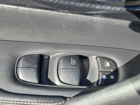 Used 2019 Nissan Rogue SL image 28