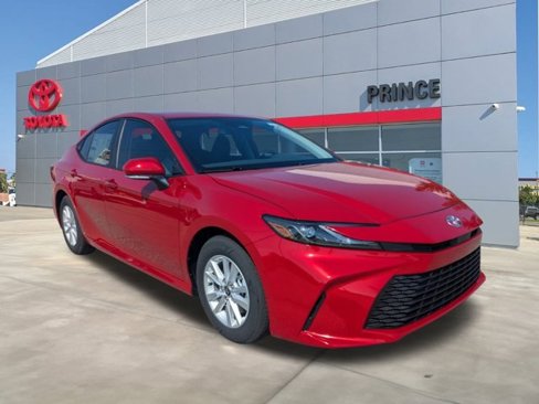 New 2025 Toyota Camry LE image 2