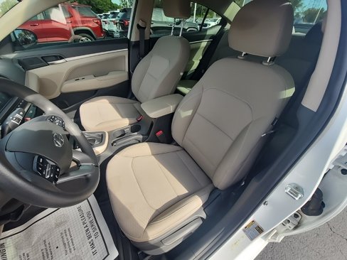 Used 2020 Hyundai Elantra SEL image 13
