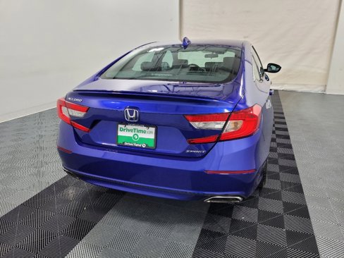 Used 2018 Honda Accord Sport image 7