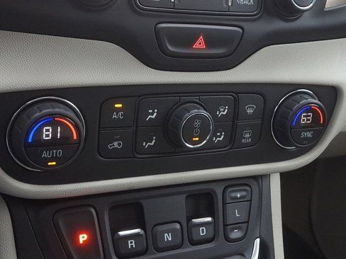 Used 2019 GMC Terrain Denali w/ Advanced Safety Package image 16