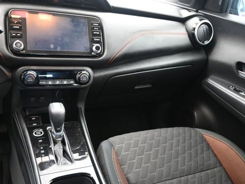 Used 2024 Nissan Kicks SR image 23