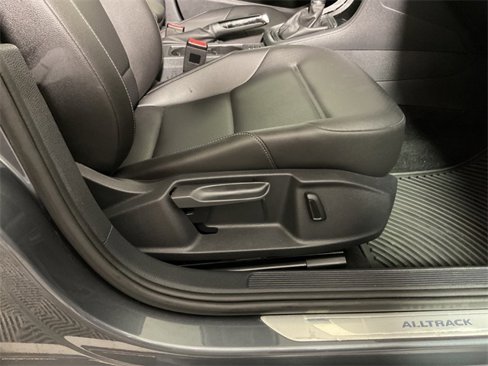 Used 2019 Volkswagen Golf Alltrack S image 36