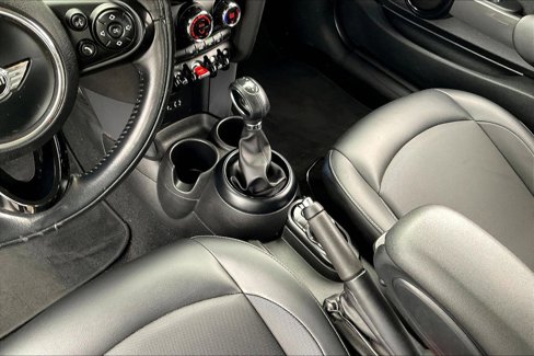 Used 2017 MINI Cooper 2-Door Hardtop image 16