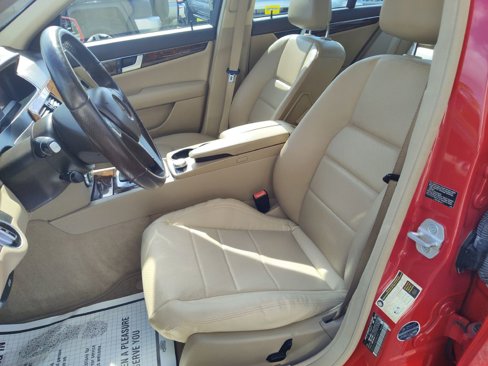 Used 2013 Mercedes-Benz C 250 Sedan image 10