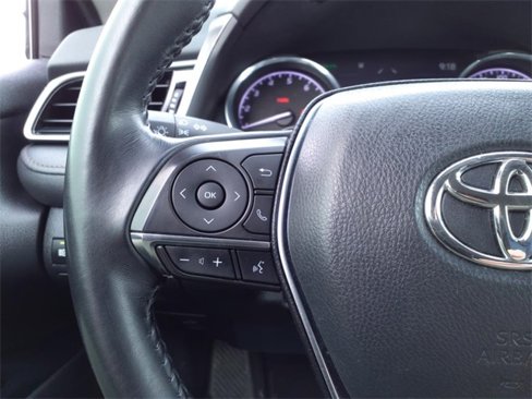 Used 2020 Toyota Camry XLE image 21