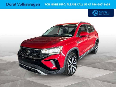 Used 2023 Volkswagen Taos SE w/ Panoramic Sunroof Package image 4