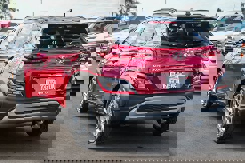 Used 2023 Hyundai Kona SEL image 6