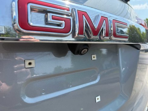 Used 2023 GMC Acadia SLT w/ Preferred Package image 28