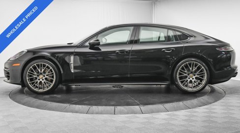 Used 2022 Porsche Panamera 4 Platinum Edition image 4