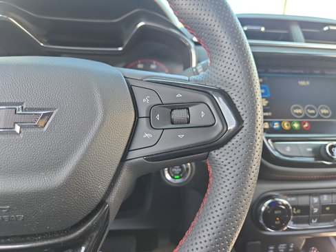 Used 2023 Chevrolet TrailBlazer RS w/ Convenience Package image 19