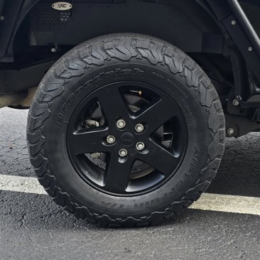 Used 2017 Jeep Wrangler Sport image 32