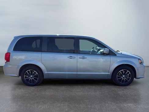 Used 2019 Dodge Grand Caravan GT image 6