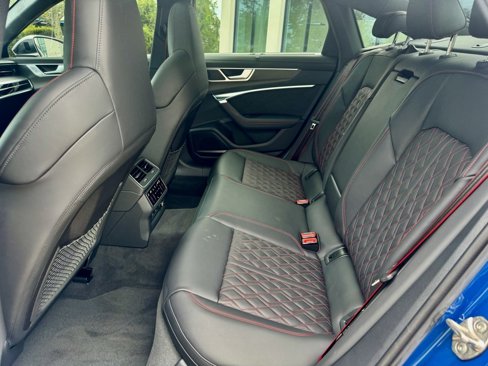 Used 2025 Audi S6 Prestige w/ Prestige Package image 19