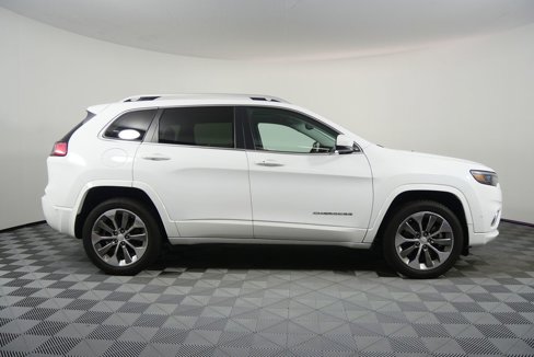 Used 2019 Jeep Cherokee Overland w/ Technology Group image 2