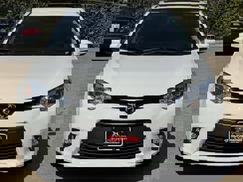 Used 2014 Toyota Corolla LE Premium image 9