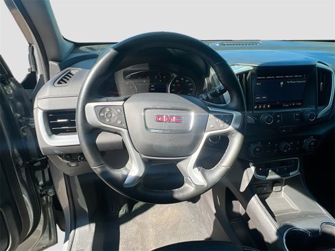 Used 2024 GMC Terrain SLT image 11