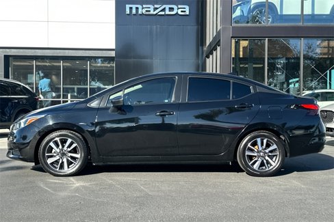 Used 2021 Nissan Versa SV image 9