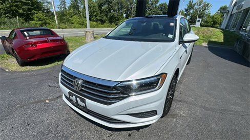 Used 2019 Volkswagen Jetta SEL image 2