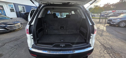 Used 2010 GMC Acadia SL image 11