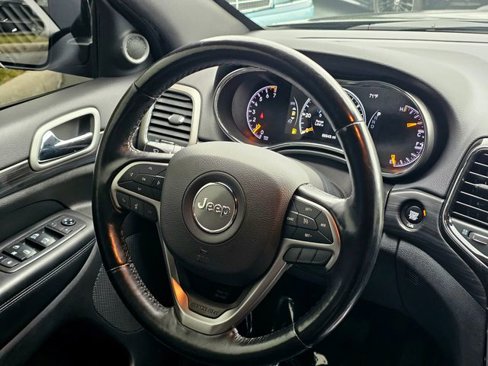 Used 2021 Jeep Grand Cherokee Laredo X image 30