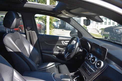Used 2021 Mercedes-Benz GLC 300 4MATIC w/ AMG Line image 21