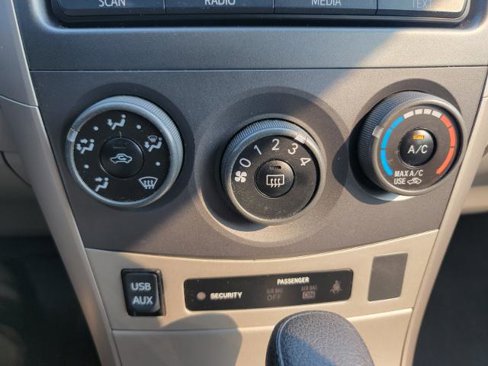 Used 2012 Toyota Corolla L image 22