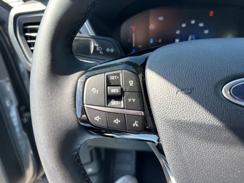 New 2025 Ford Escape SE image 18