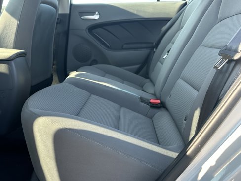 Used 2017 Kia Forte LX image 21