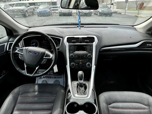 Used 2015 Ford Fusion SE w/ Equipment Group 201A image 12