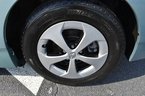 Used 2015 Toyota Prius Three image 38