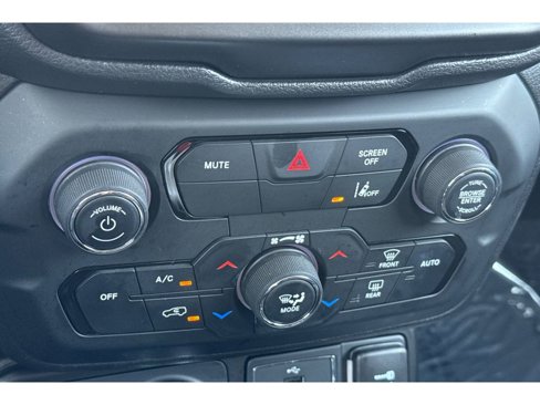 Used 2022 Jeep Renegade Latitude image 30