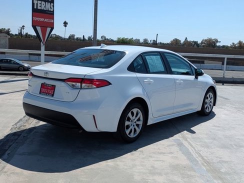 Used 2023 Toyota Corolla LE image 8