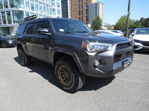 Used 2021 Toyota 4Runner SR5 image 5