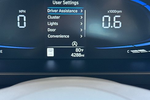 Certified 2025 Hyundai Elantra SE image 30