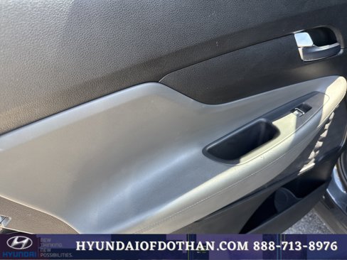 Used 2023 Hyundai Santa Fe SEL image 11