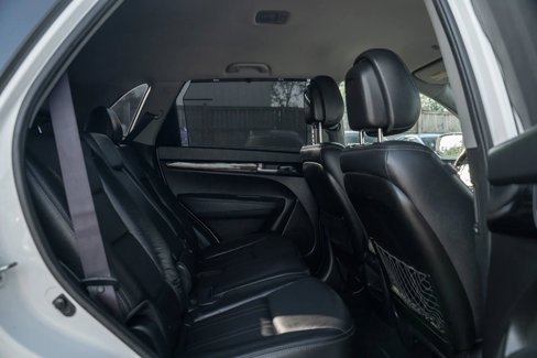 Used 2015 Kia Sorento LX image 12