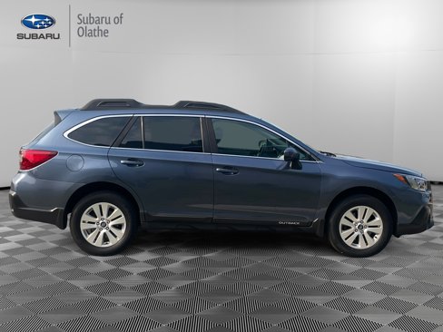 Used 2018 Subaru Outback 2.5i Premium image 11